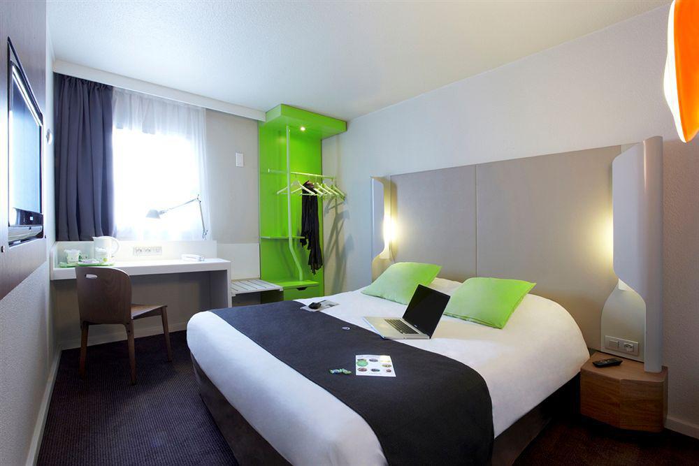 Campanile Lyon Centre - Berges Du Rhone Hotel Exterior photo